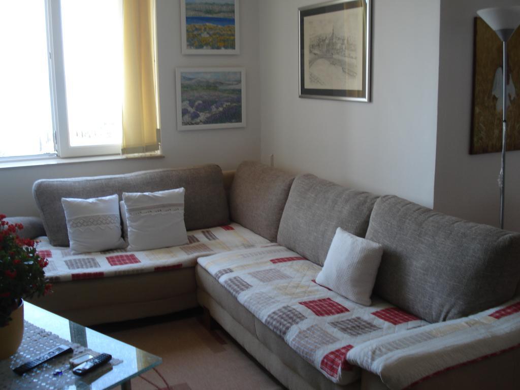 Apartment Nada ซริกเวนิซา ภายนอก รูปภาพ